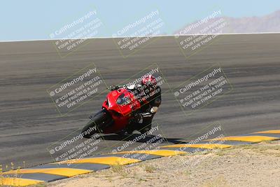 media/Apr-09-2023-SoCal Trackdays (Sun) [[333f347954]]/Bowl Set 1 (1025am)/